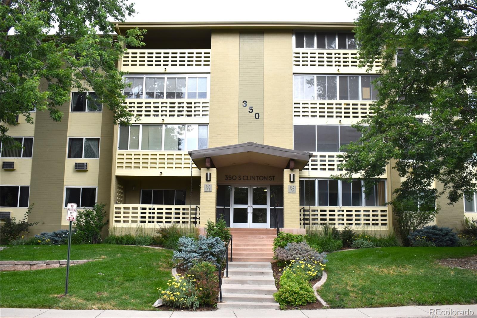 350 S Clinton Street 11D