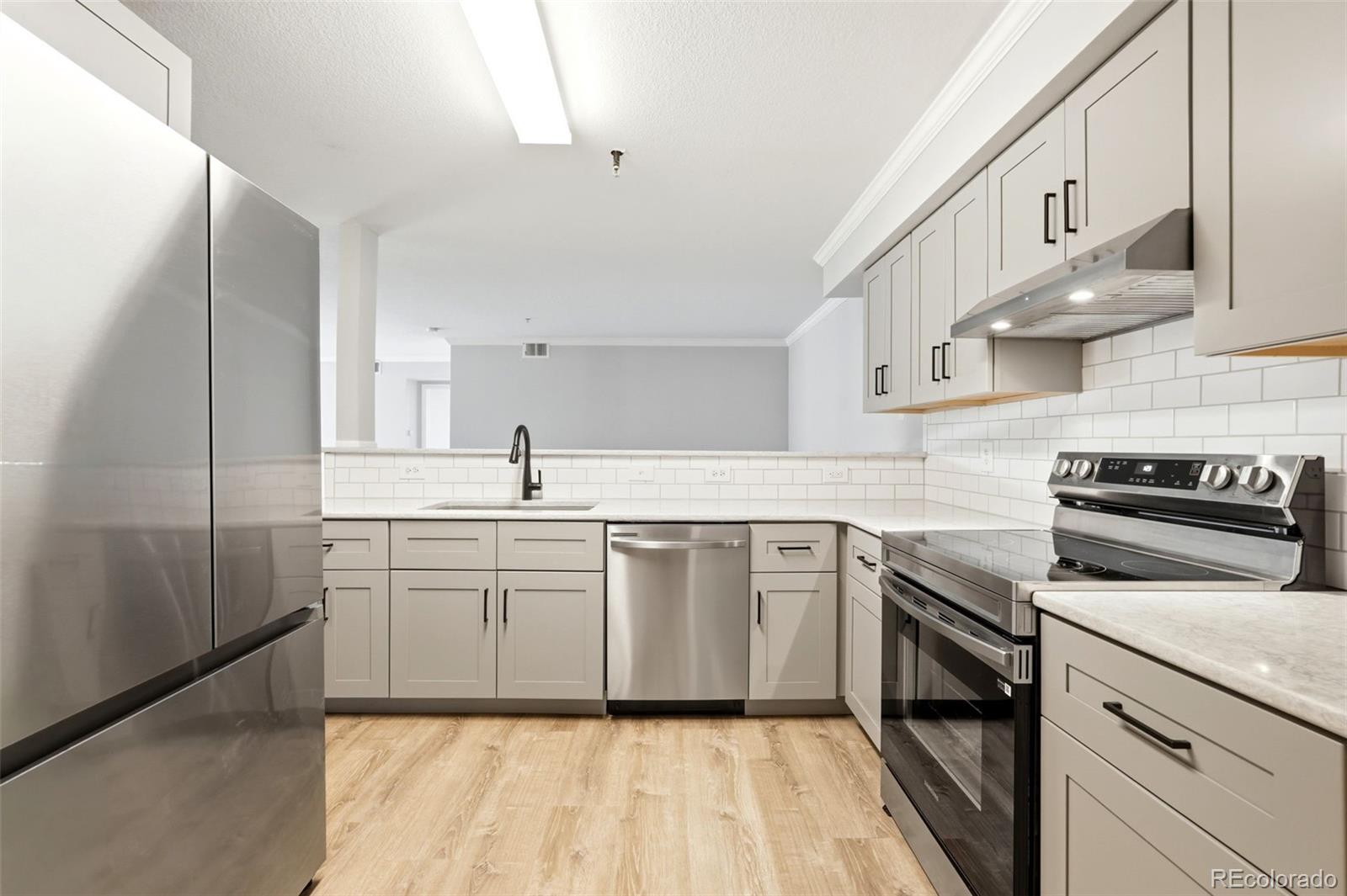 5667 S Urban Street 201