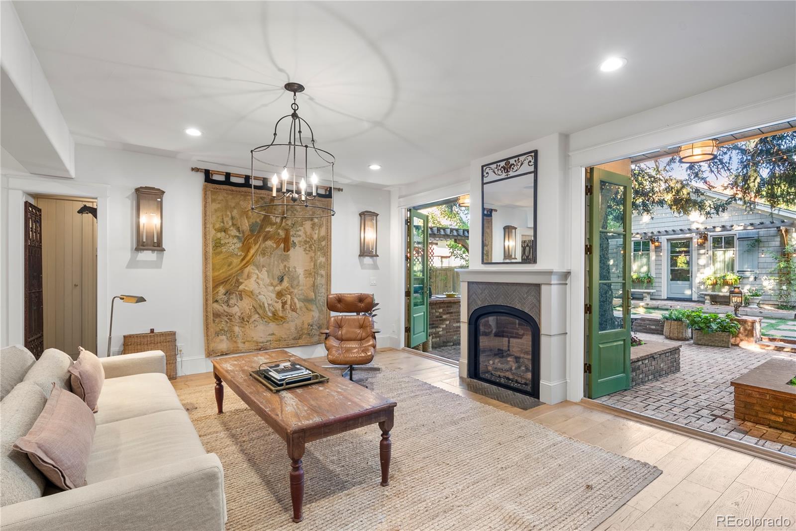 2566 S Clayton Street