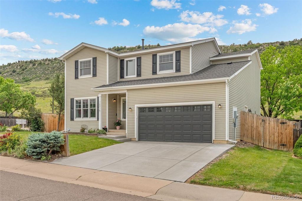 Photo of 7221 Pine Hills Way, Littleton, CO 80125 (MLS # 8245528)