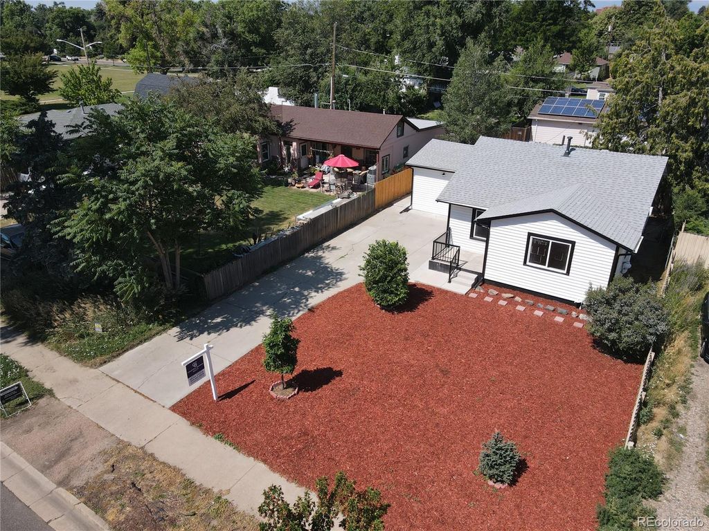 Photo of 1925 Syracuse Street, Denver, CO 80220 (MLS # 4311560)