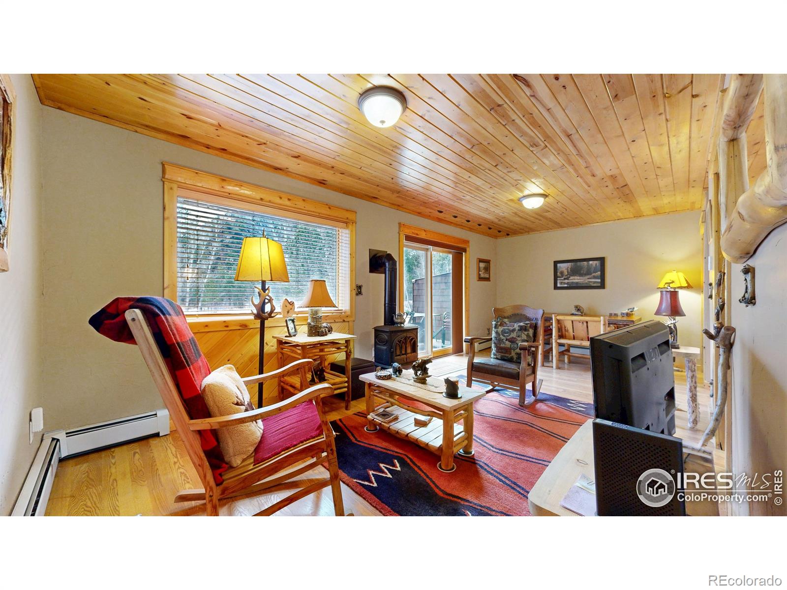 1280 Fall River Road 1