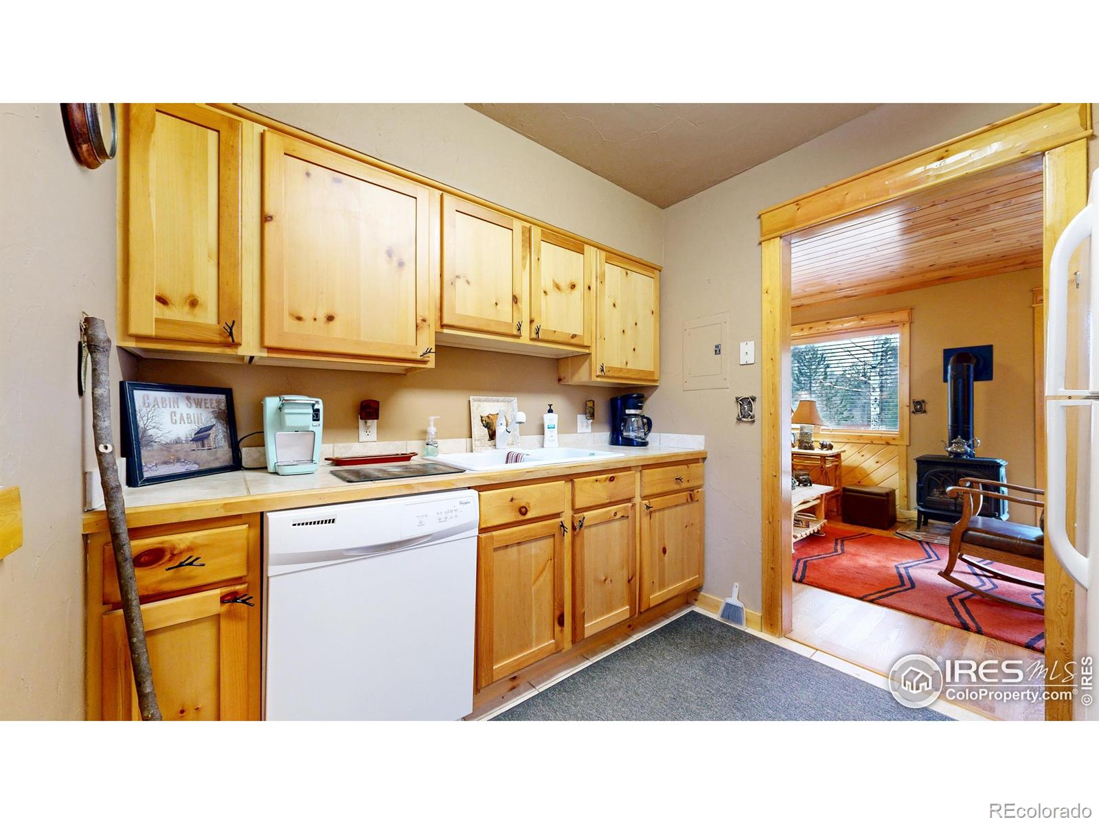 1280 Fall River Road 1