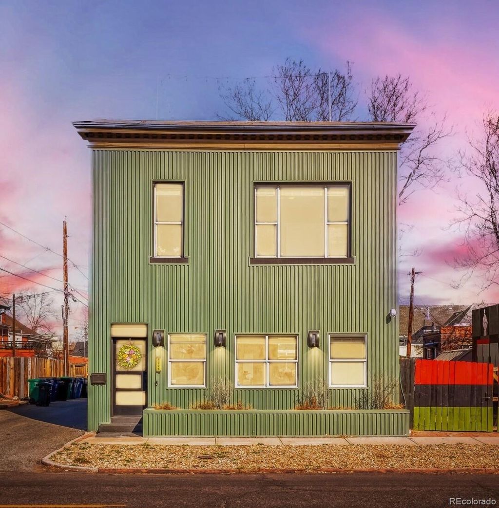 Photo of 1521 E 29th Avenue, Denver, CO 80205 (MLS # 9487612)