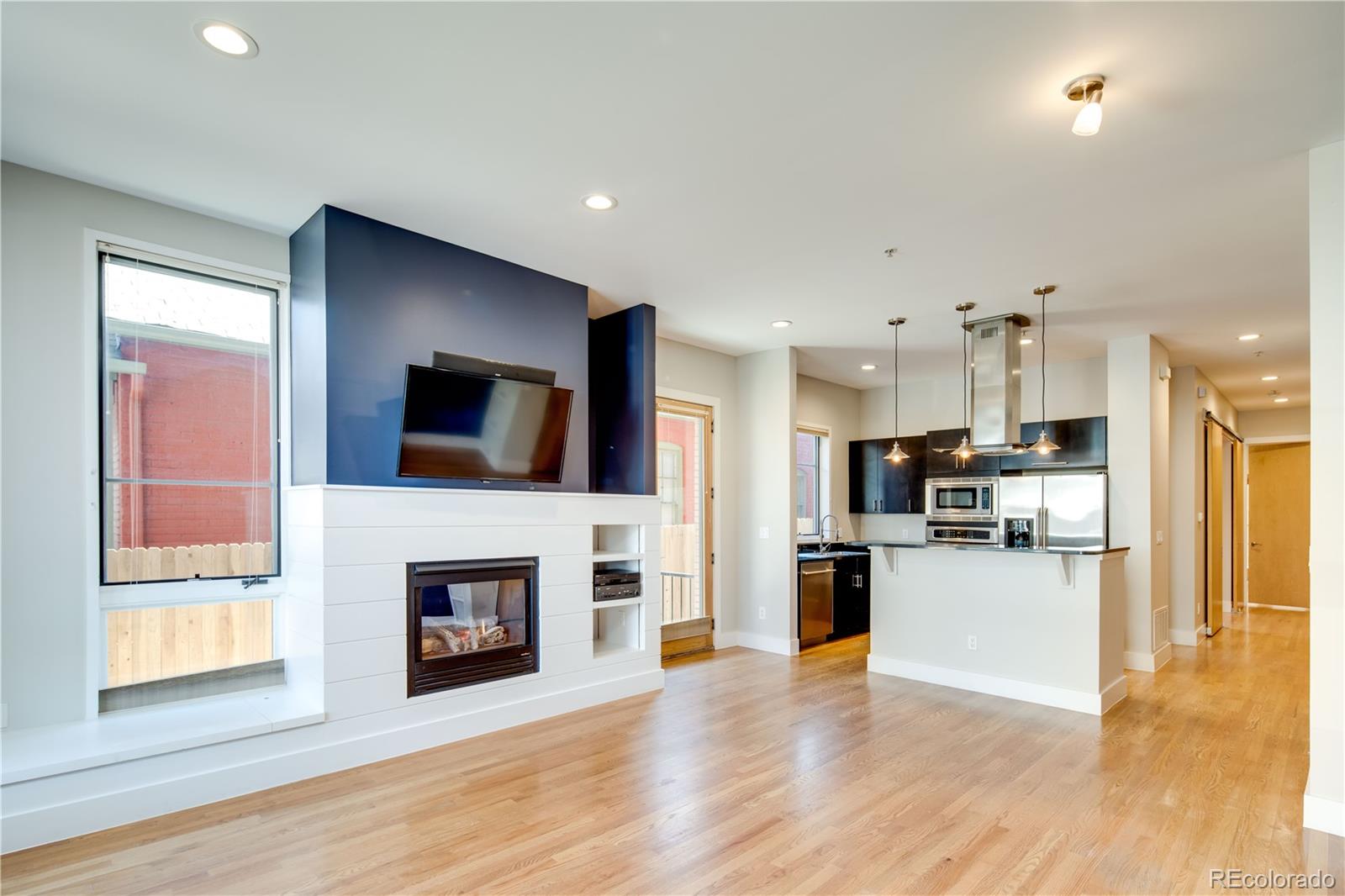 2536 Glenarm Place