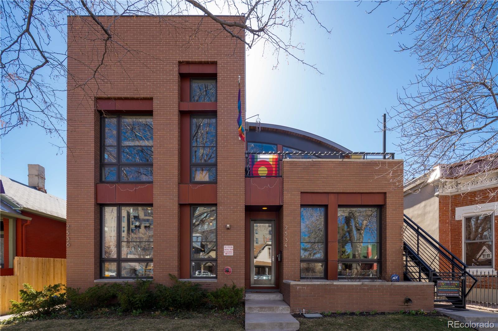 2536 Glenarm Place