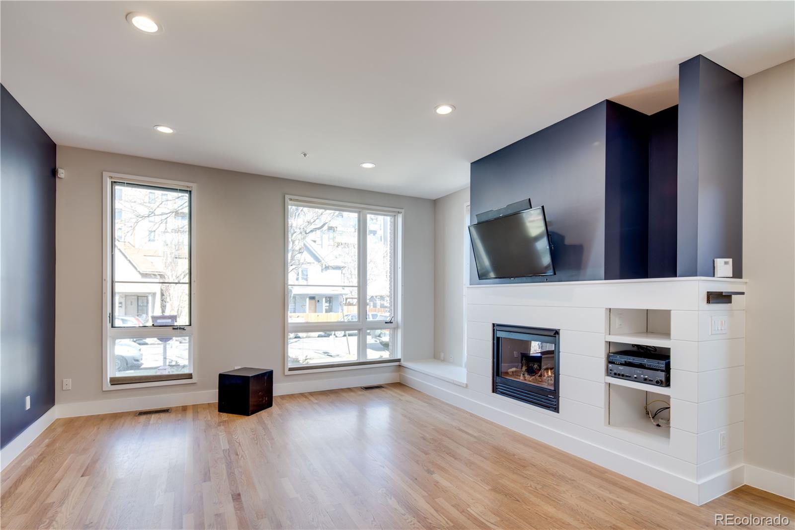 2536 Glenarm Place