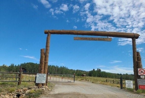 979 SHEEP RIDGE RD, FAIRPLAY, CO 80440 - Image e4be96684313fd80d4f2fca869bade2d/3323884046
