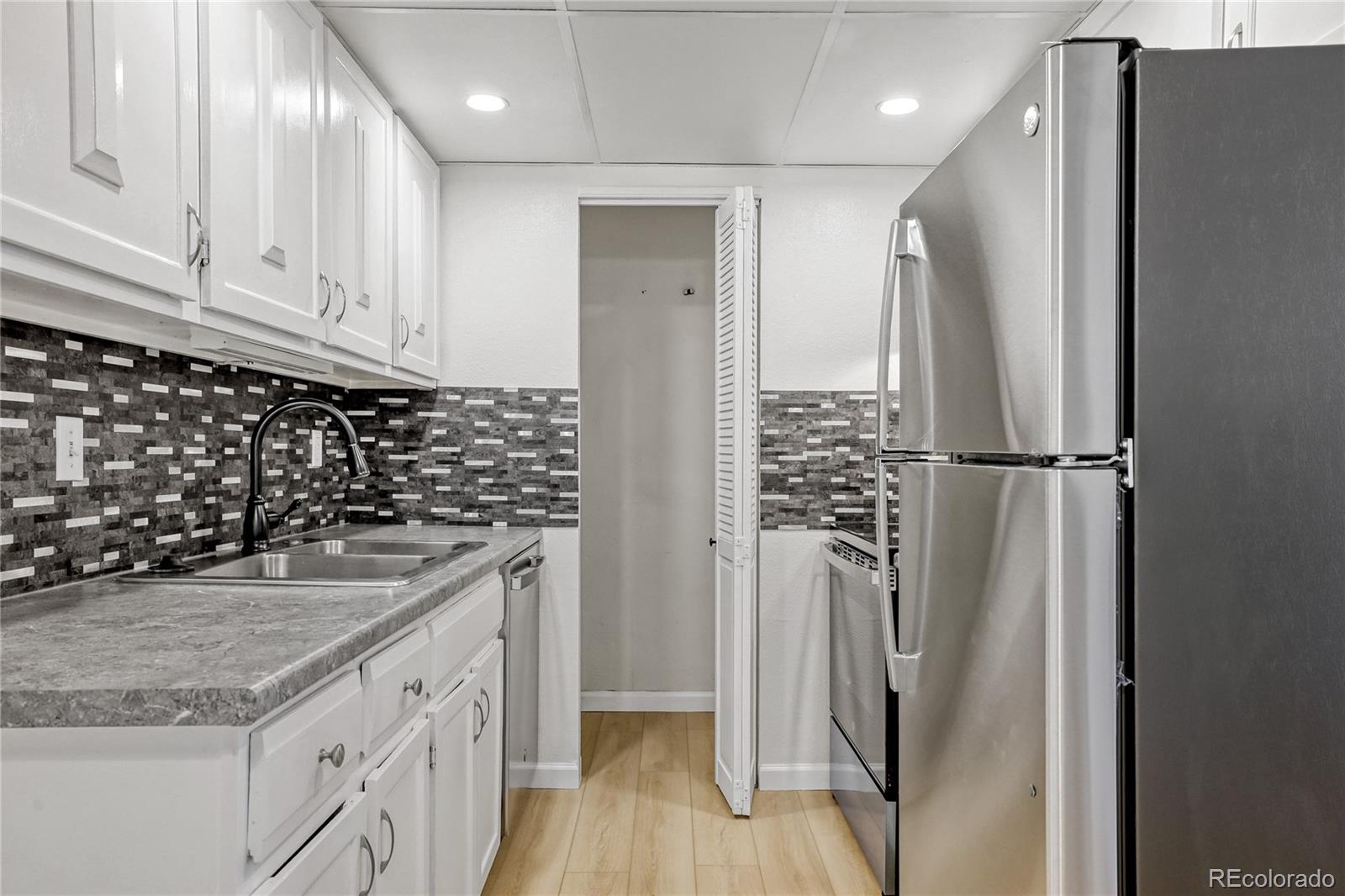 1350 Golden Circle 308