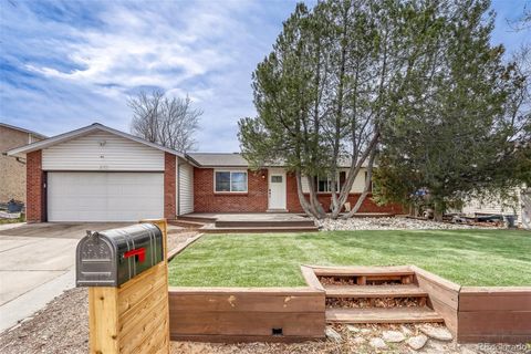 Photo of 3177 S Mobile Way, Aurora, CO 80013 (MLS # 4903678)