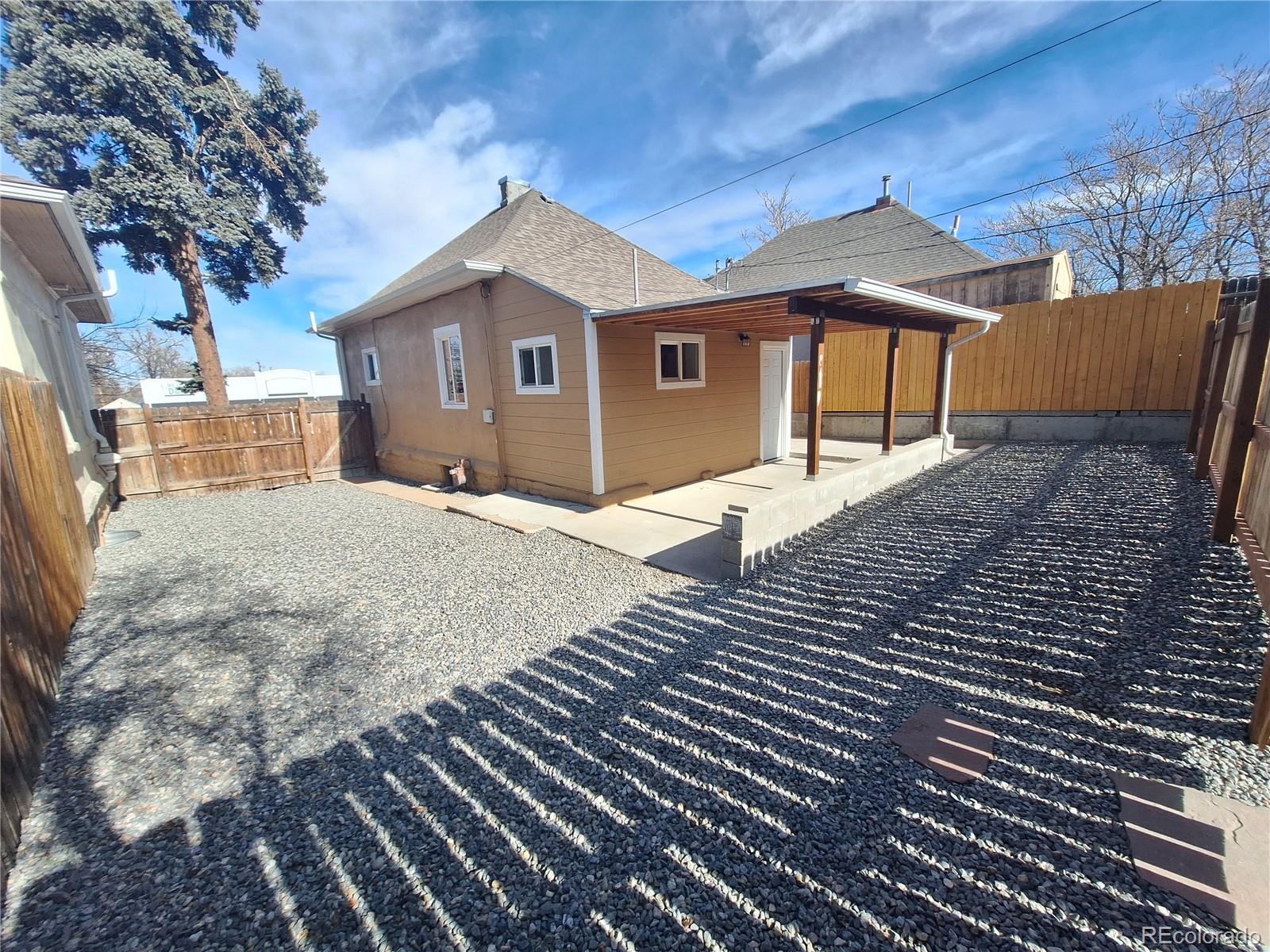 1594 W Alameda Avenue