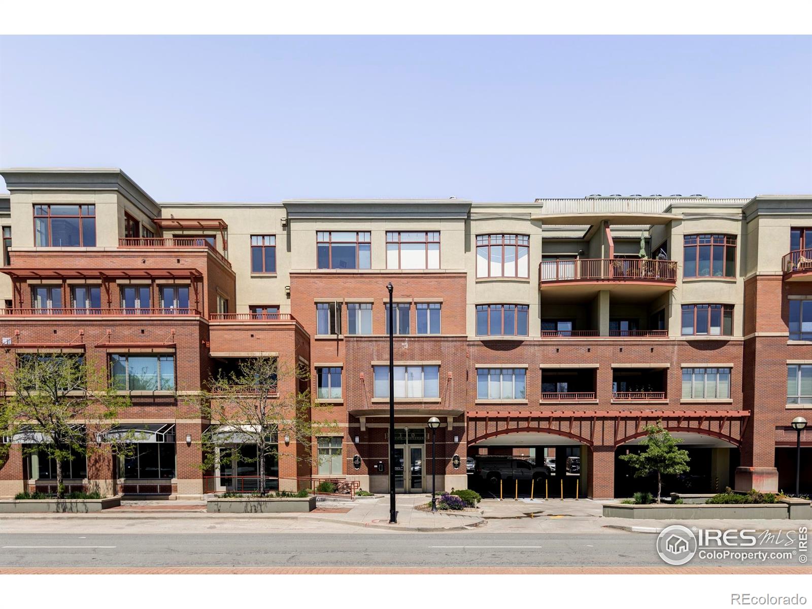 1301 Canyon Boulevard 207