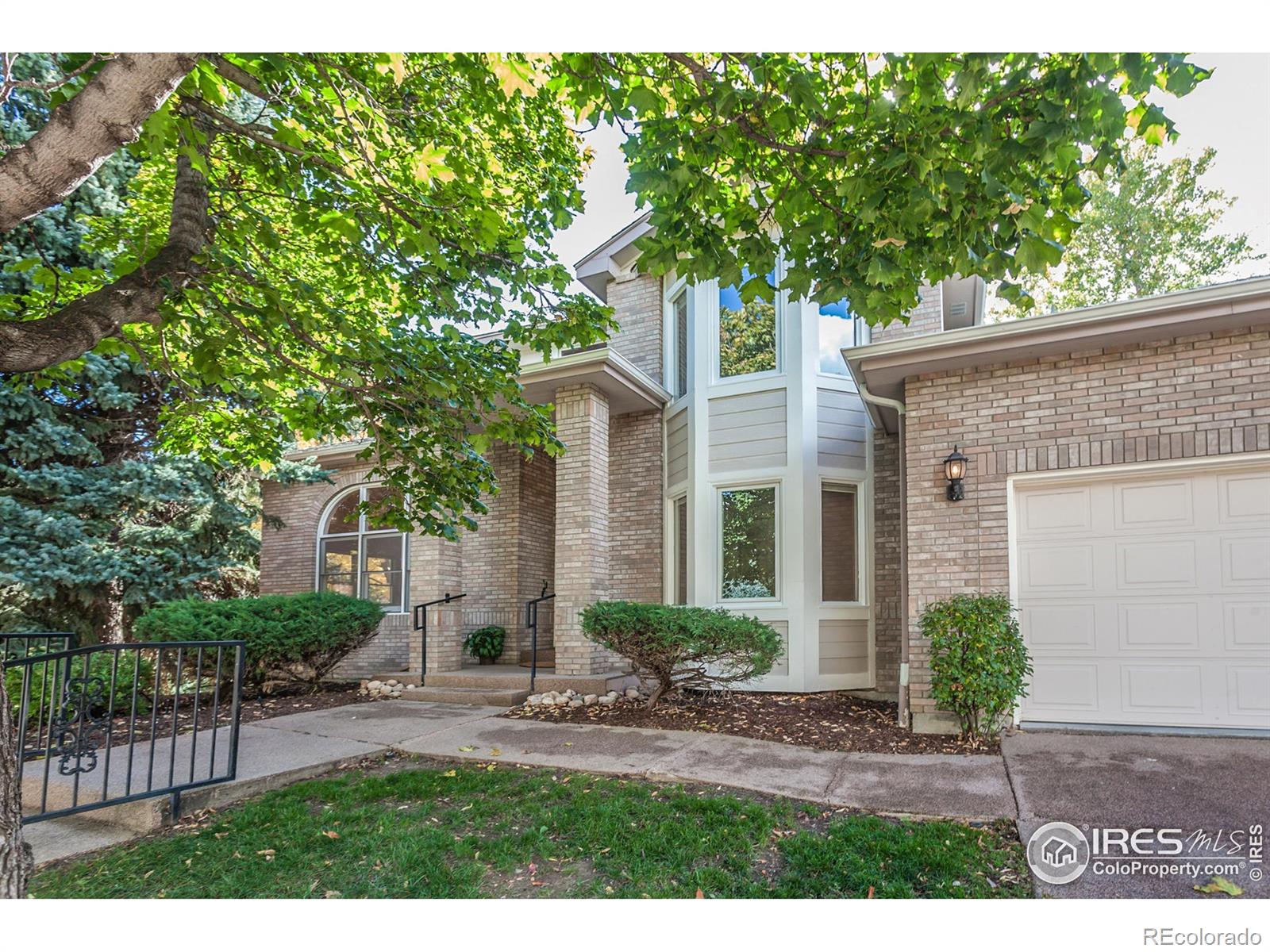 613 Breakwater Drive