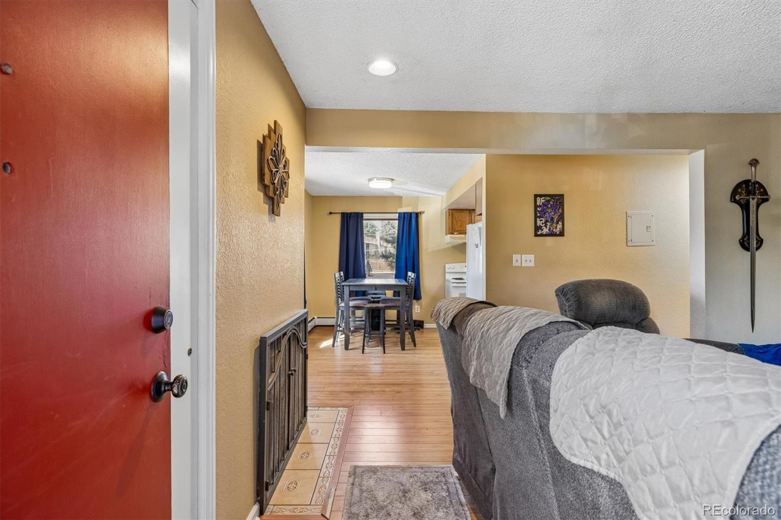 1370 Estes Street 201