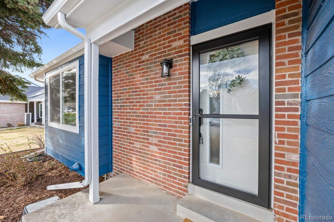 5948 S Van Gordon Street