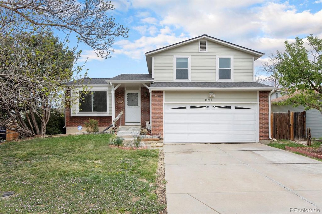 Photo of 19707 Princeton Place, Aurora, CO 80207 (MLS # 3557033)