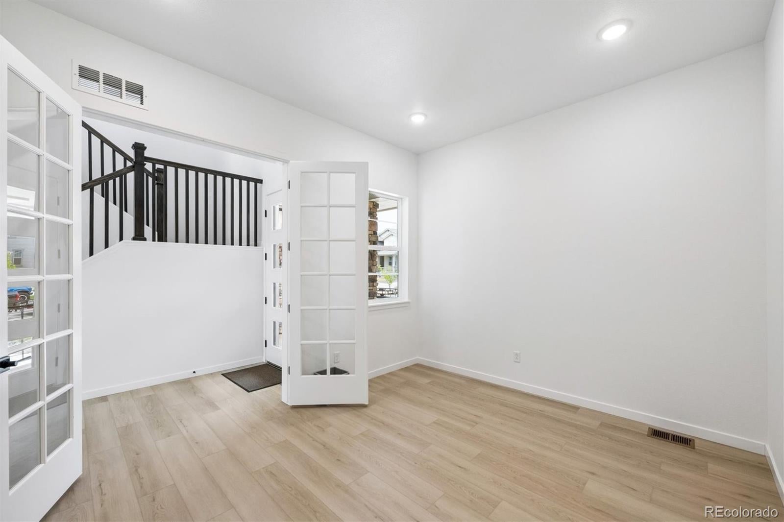5588 Tamarack Avenue