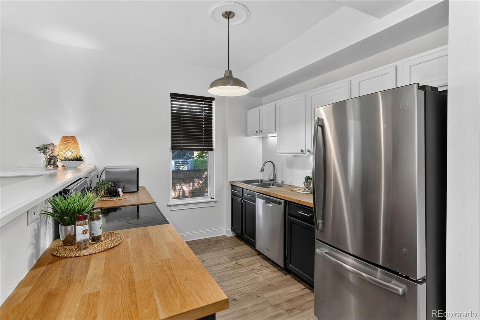 1760 N Franklin Street 5