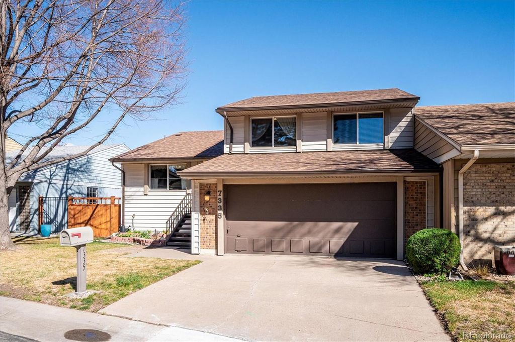 Photo of 7335 W Maple Drive, Lakewood, CO 80226 (MLS # 3109890)