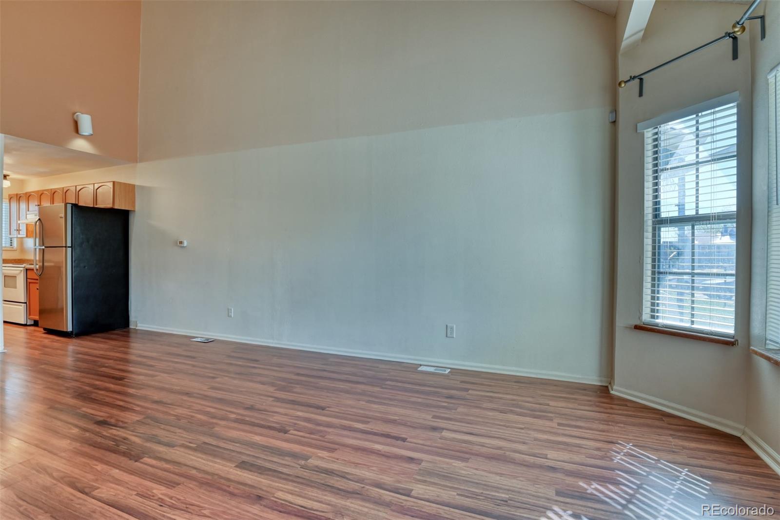 864 London Green Way