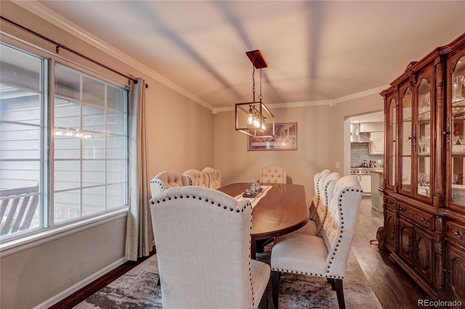 7305 Meadow View