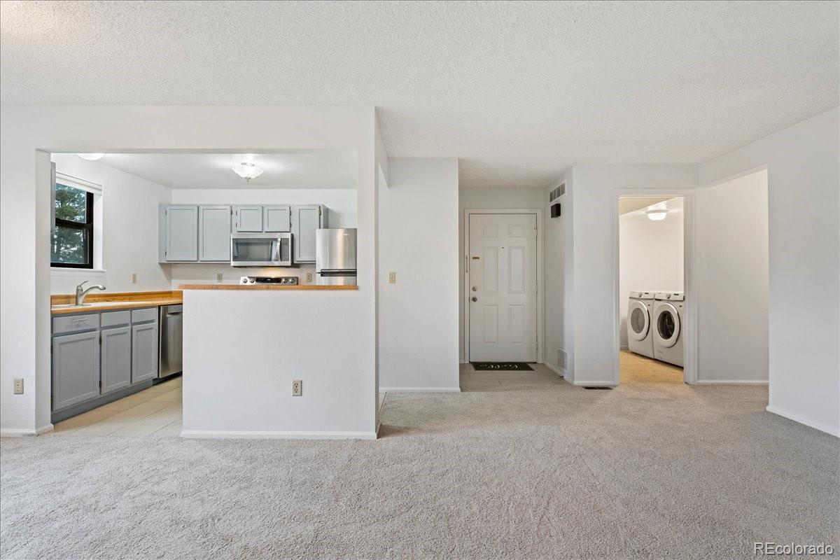 6705 S Field Street 811