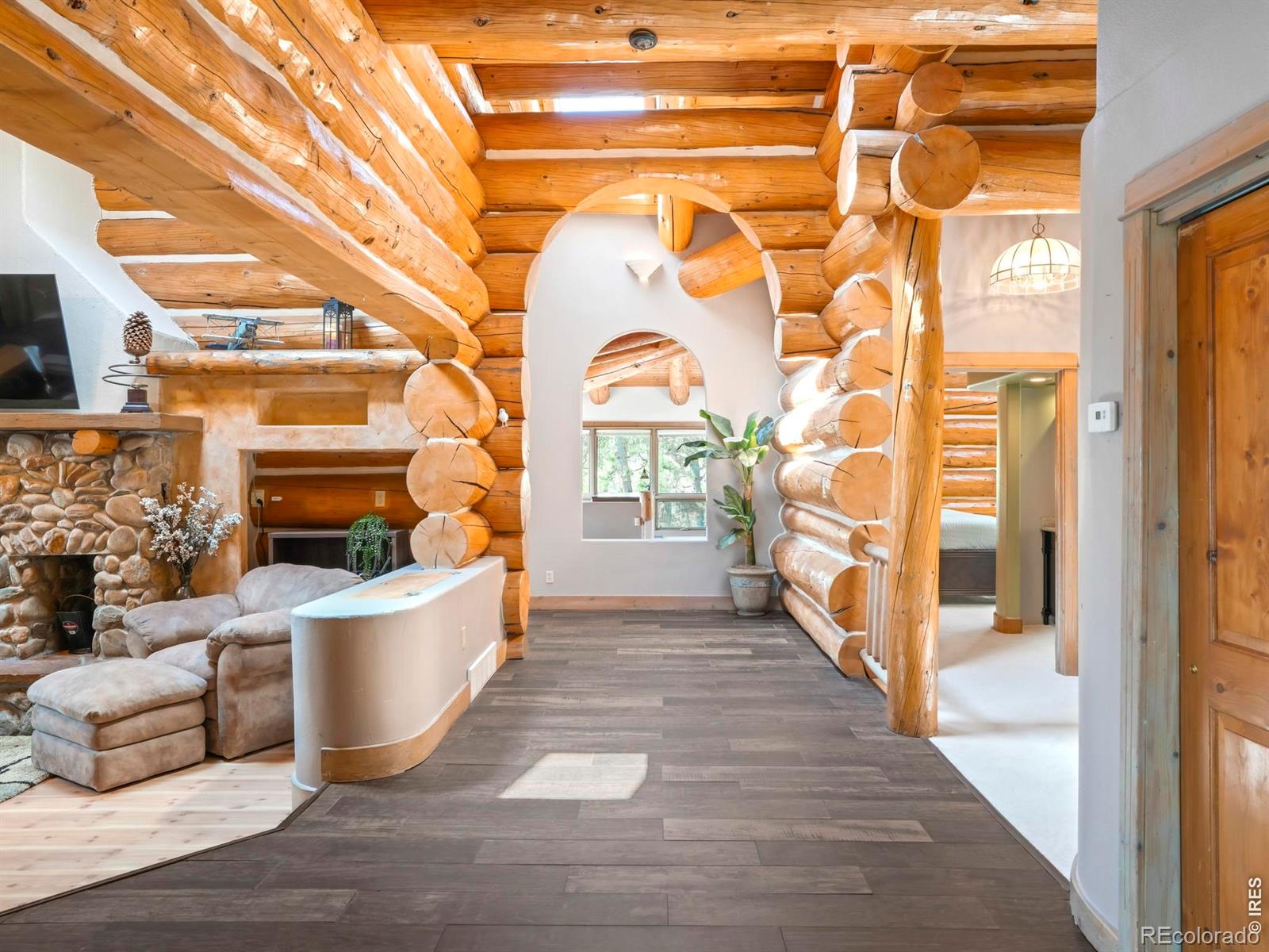 24043 Eagle Cliff Trail