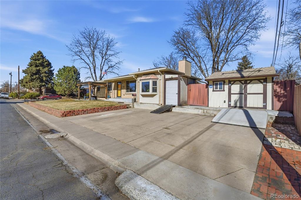 Photo of 5785 W Arkansas Avenue, Lakewood, CO 80232 (MLS # 2681706)