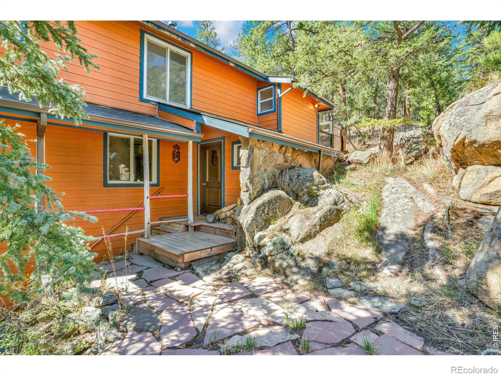 527 Hemlock Drive