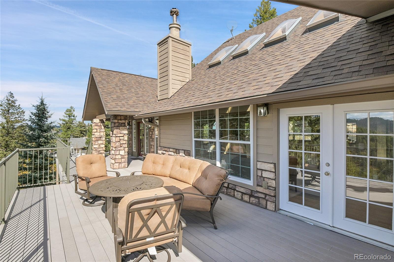 6530 Ridgeview Drive