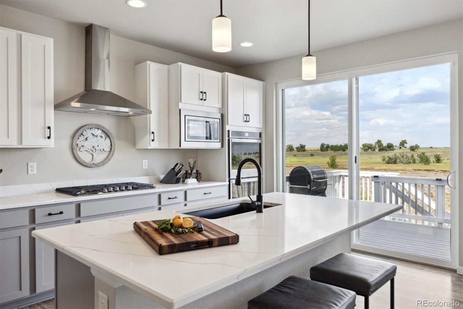 Photo 9 of 50 of 1665 Shoreview Parkway house