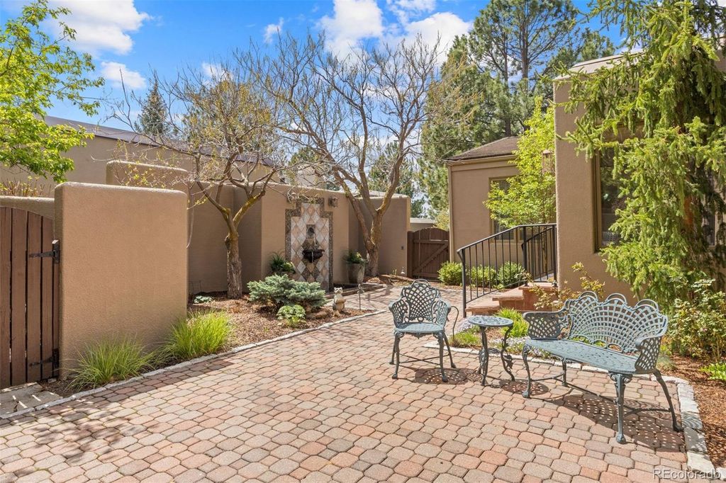Photo of 2237 Ridge Plaza Drive, Castle Rock, CO 80108 (MLS # 3663840)