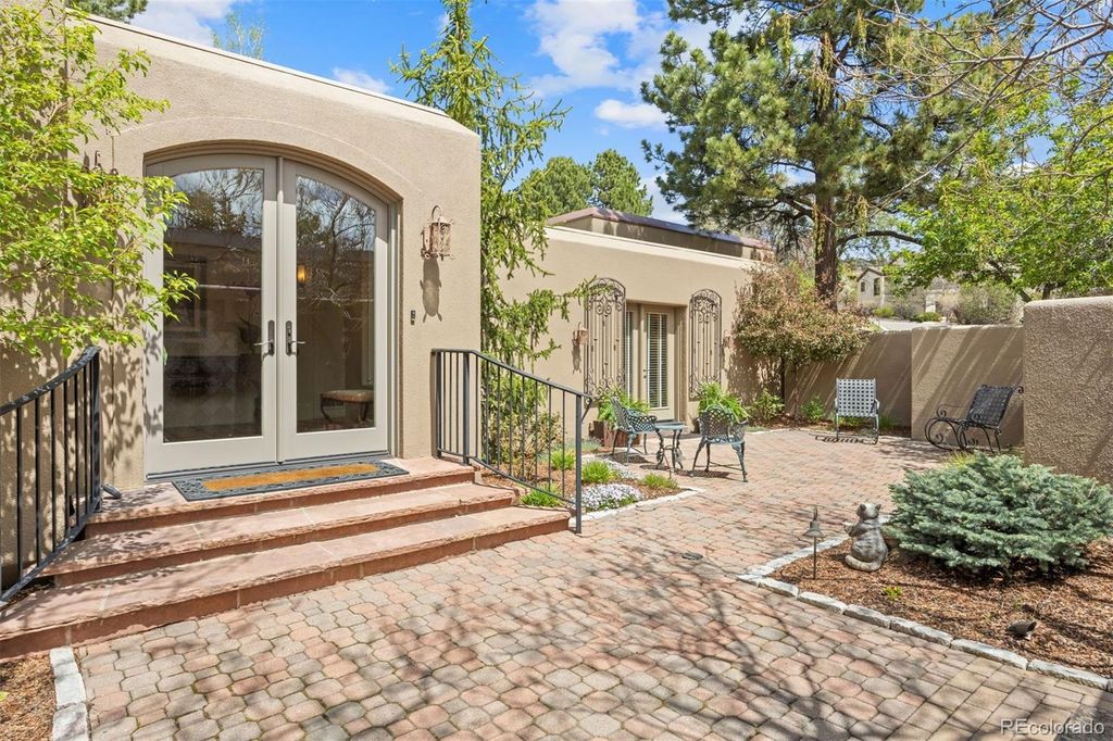 Photo of 2237 Ridge Plaza Drive, Castle Rock, CO 80108 (MLS # 3663840)
