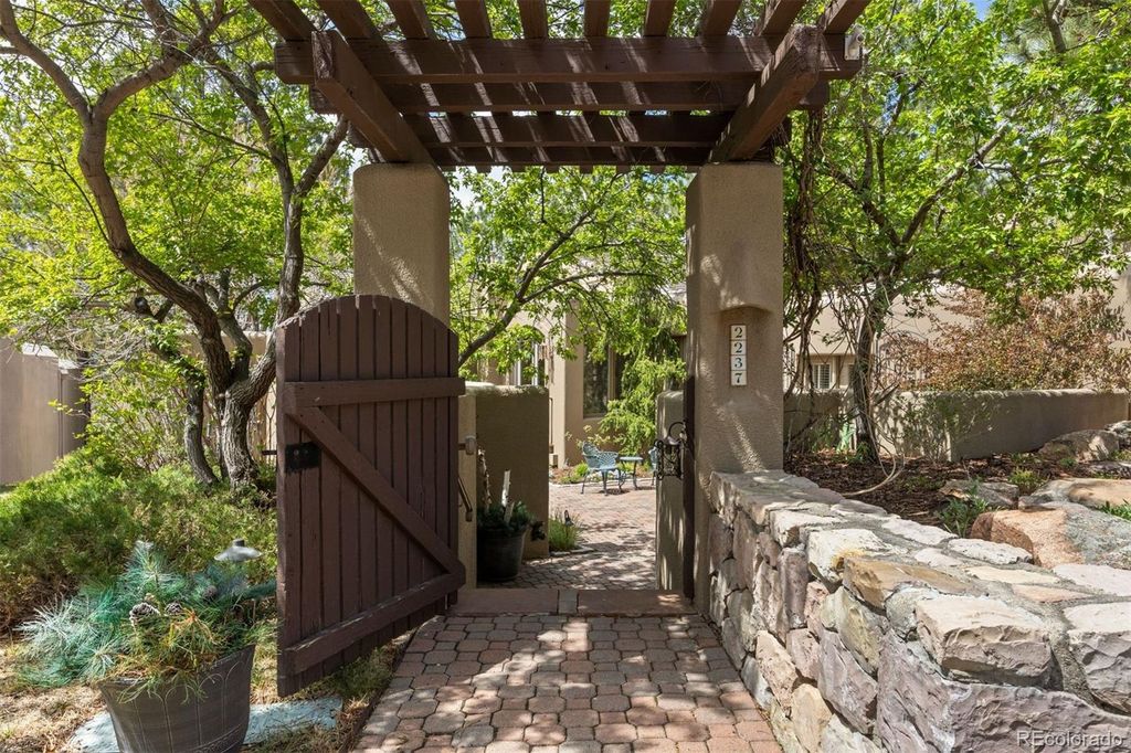 Photo of 2237 Ridge Plaza Drive, Castle Rock, CO 80108 (MLS # 3663840)