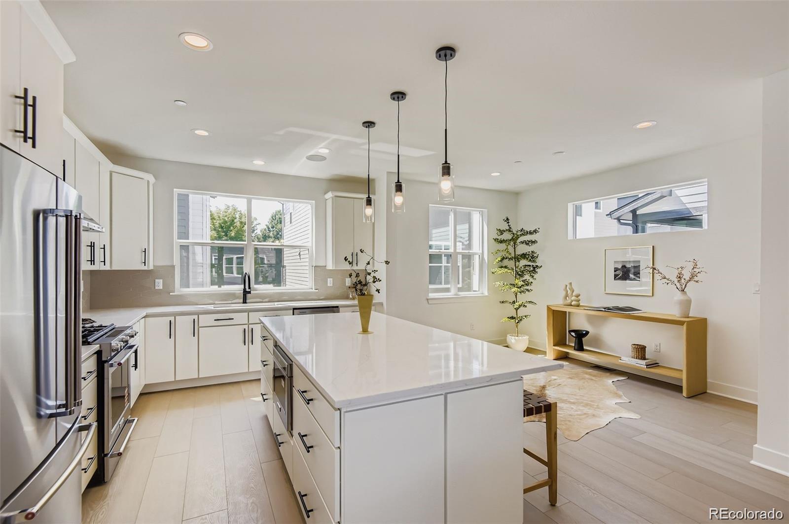 11008 E Hinsdale Circle