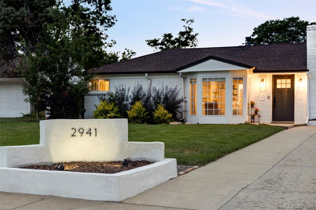 Photo of 2941 Oneida Street, Denver, CO 80207 (MLS # 4321867)