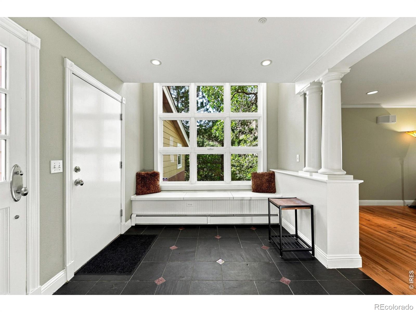 15 Arrowleaf Court