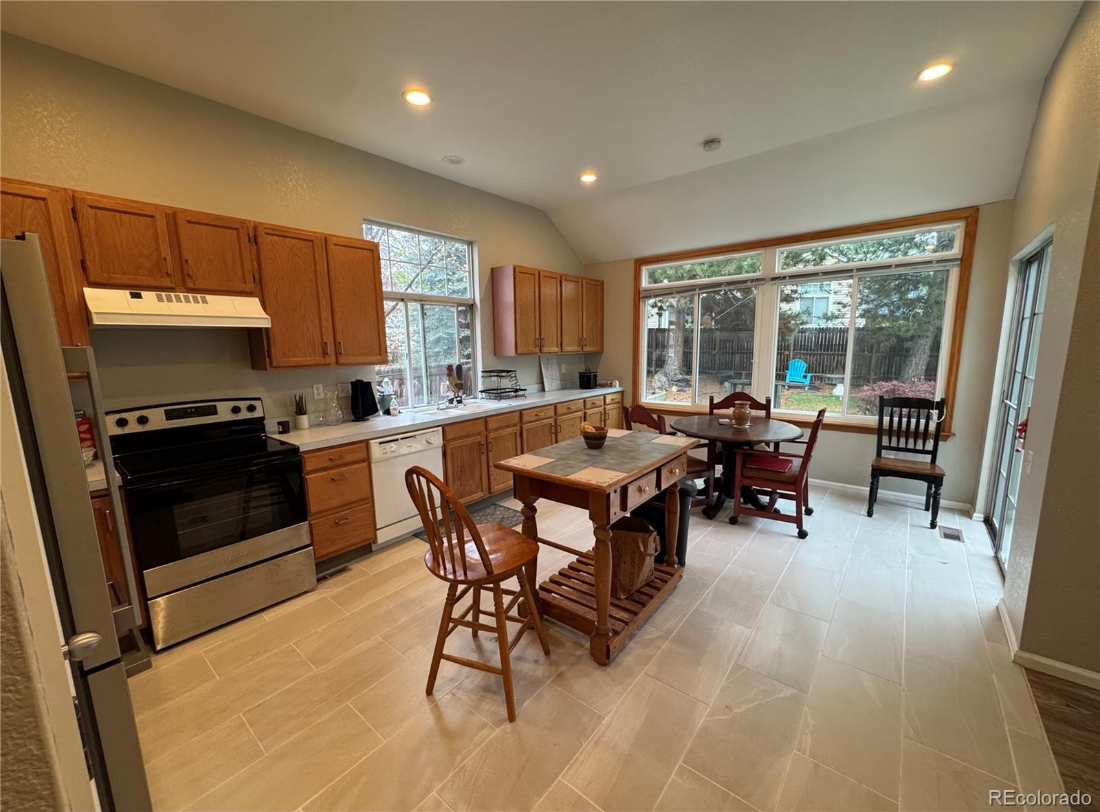 9806 Hooker Court