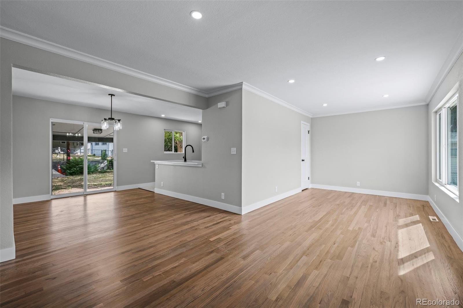 10865 W 39th Place
