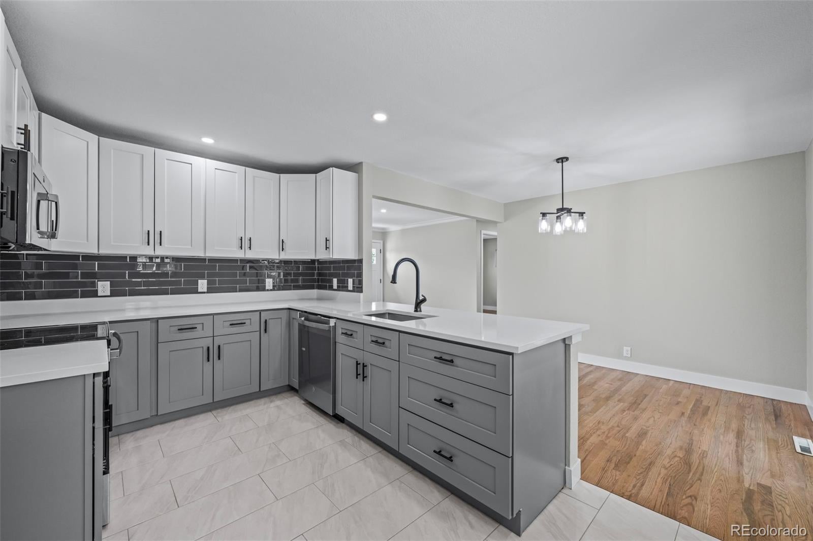 10865 W 39th Place