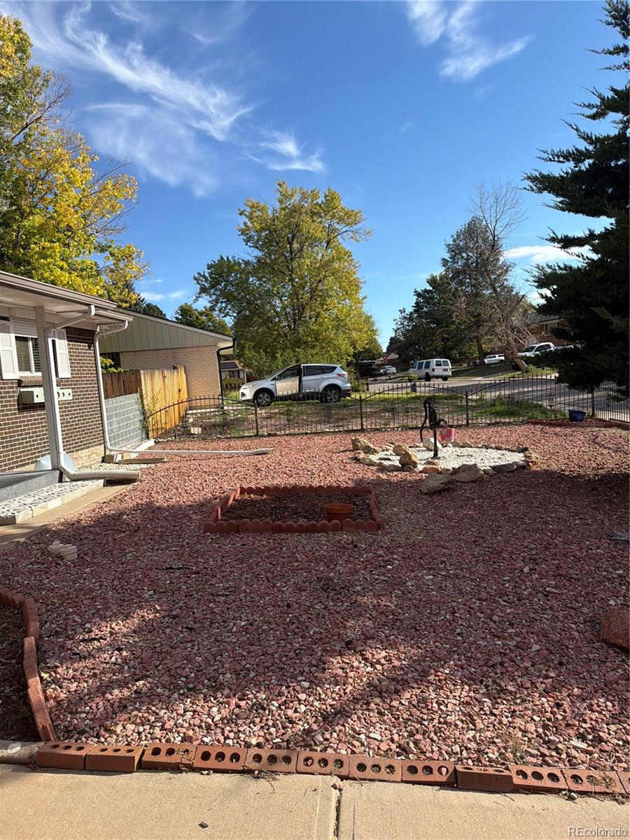 445 S Nome Way
