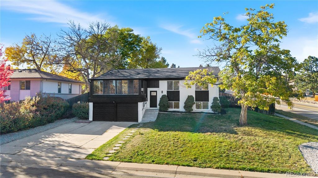 Photo of 1501 S Welch Circle, Lakewood, CO 80228 (MLS # 5291981)