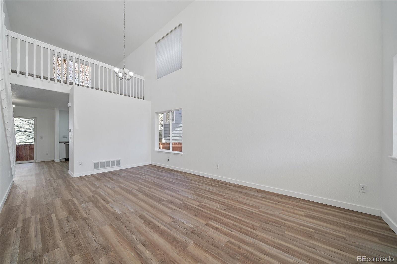 9253 E Arizona Place