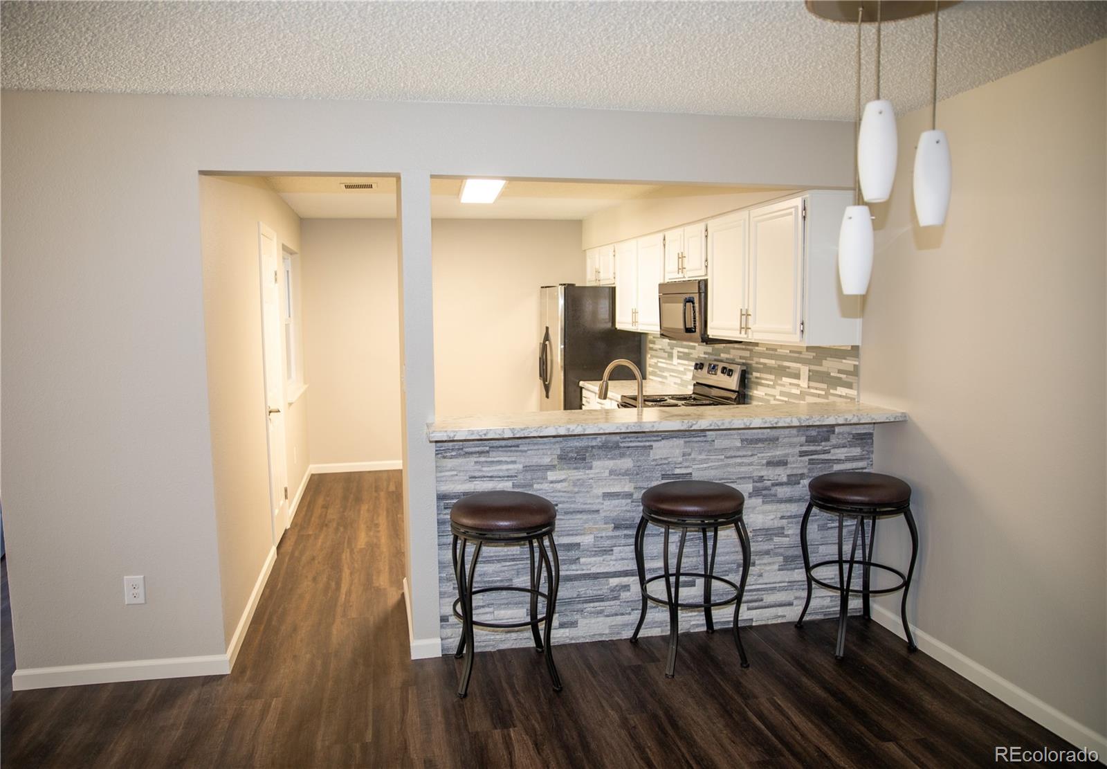 2215 E Geddes Avenue K08