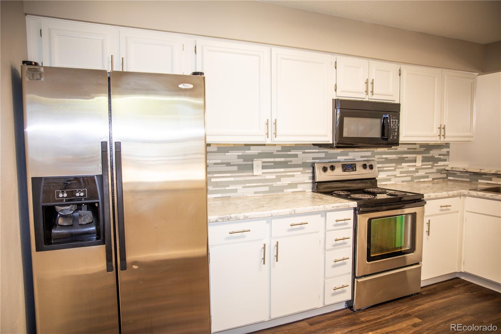 2215 E Geddes Avenue K08