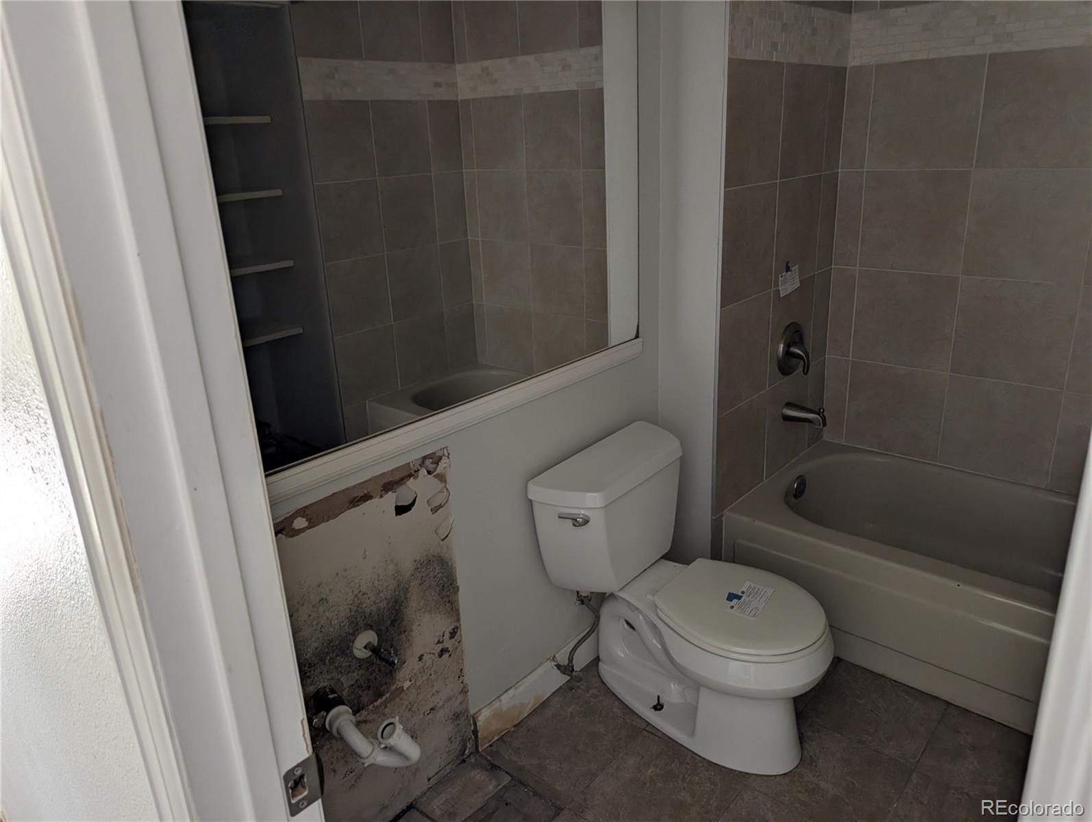 18103 E Kentucky Avenue 102