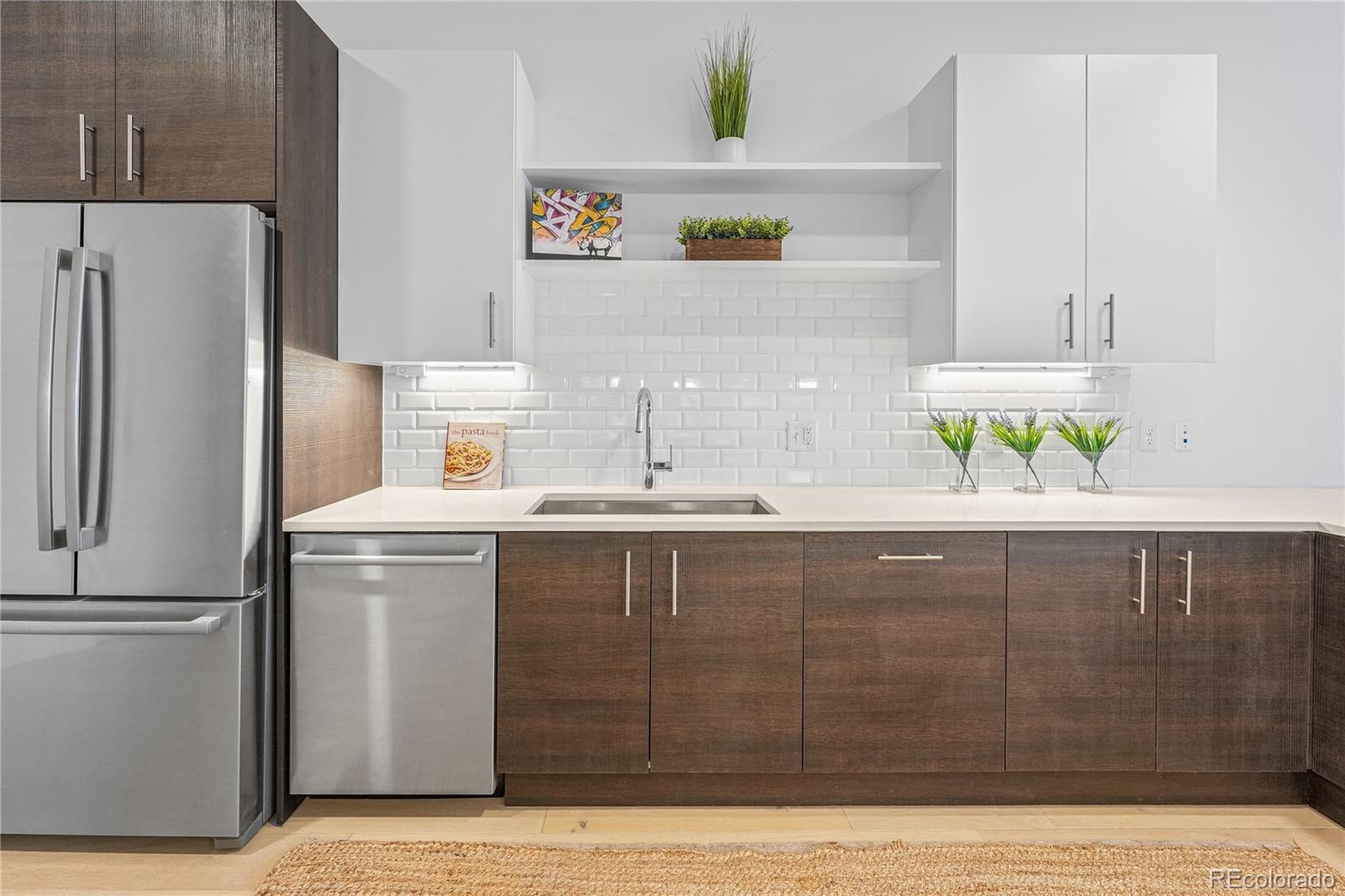 2530 Lawrence Street RA301