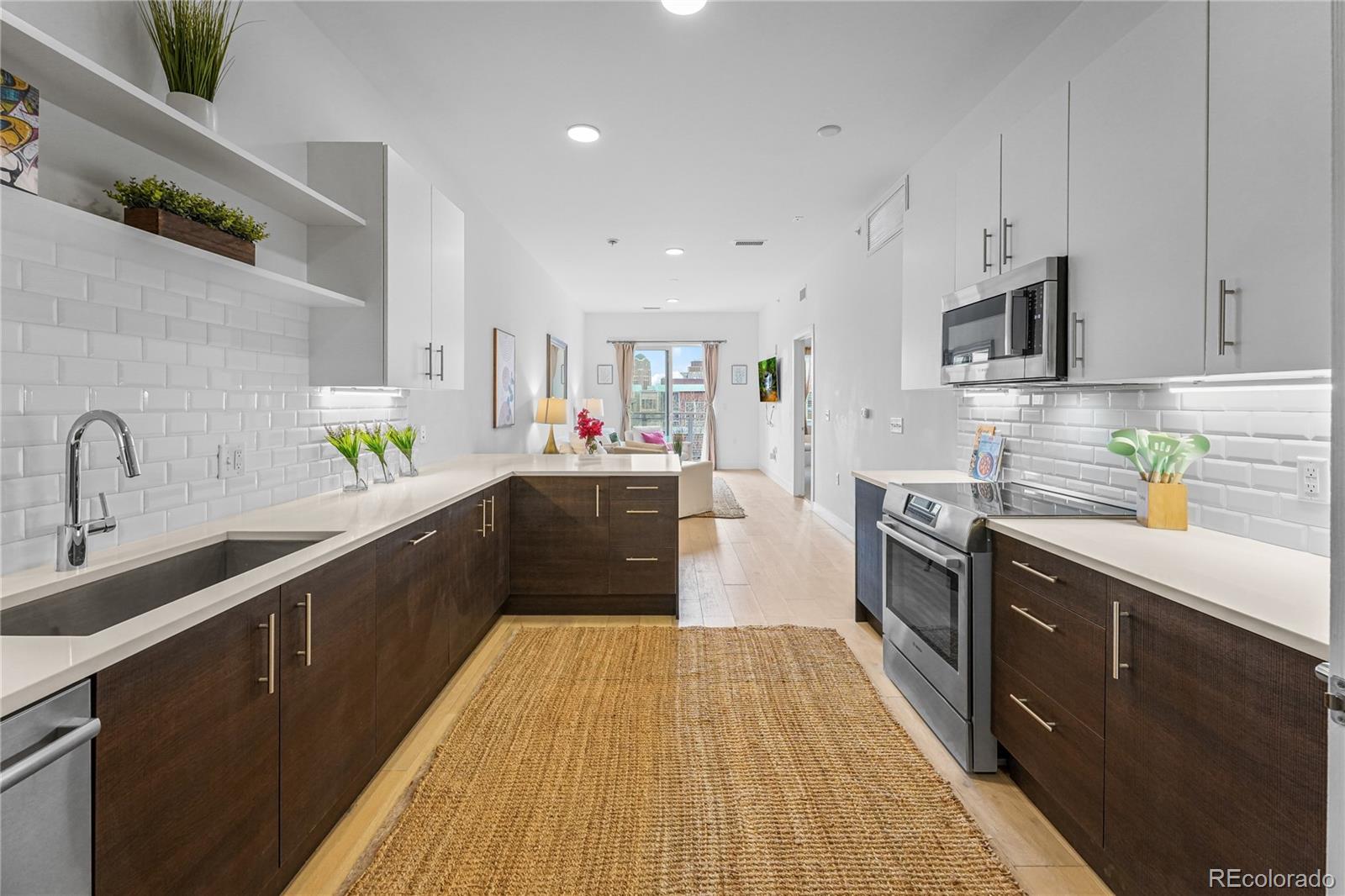 2530 Lawrence Street RA301