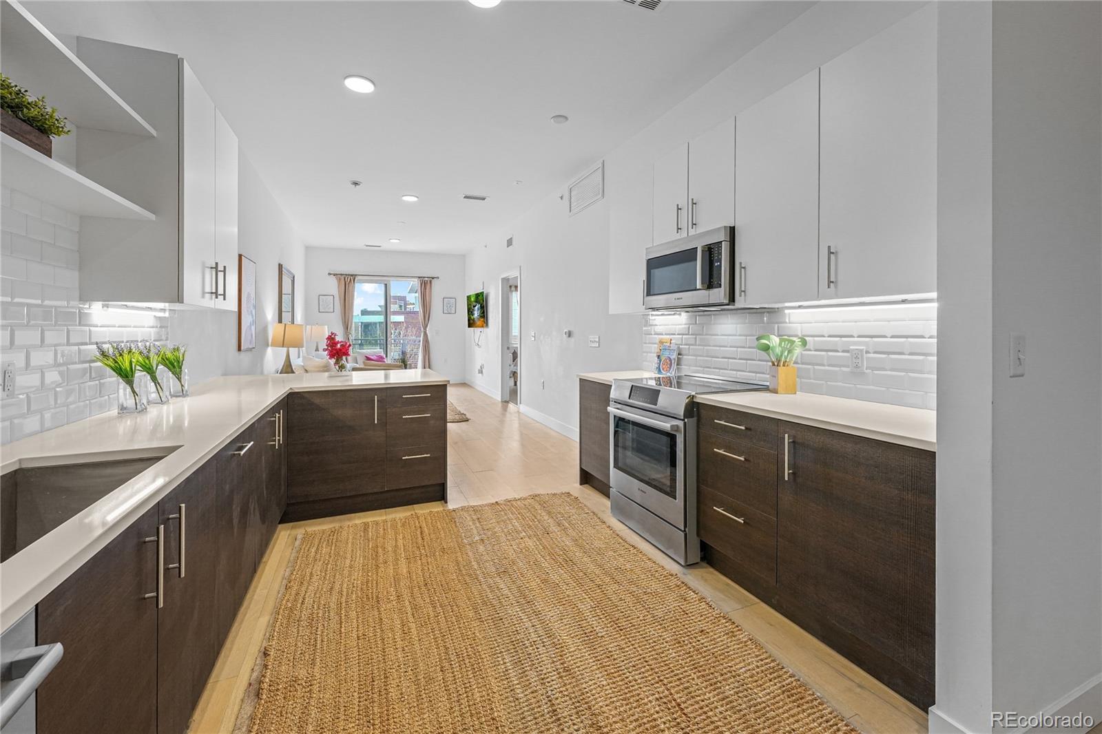 2530 Lawrence Street RA301