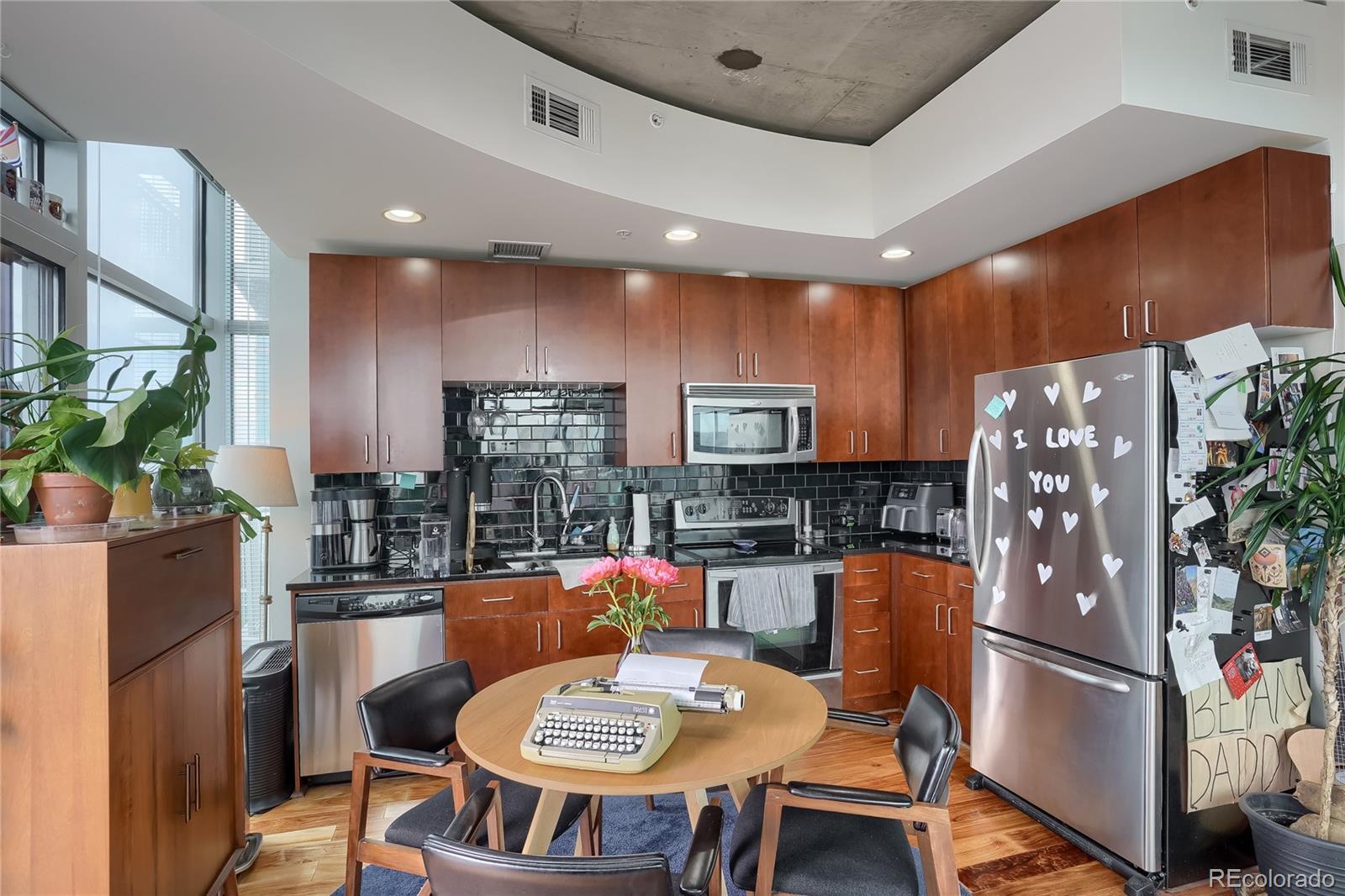 1700 Bassett Street 1222